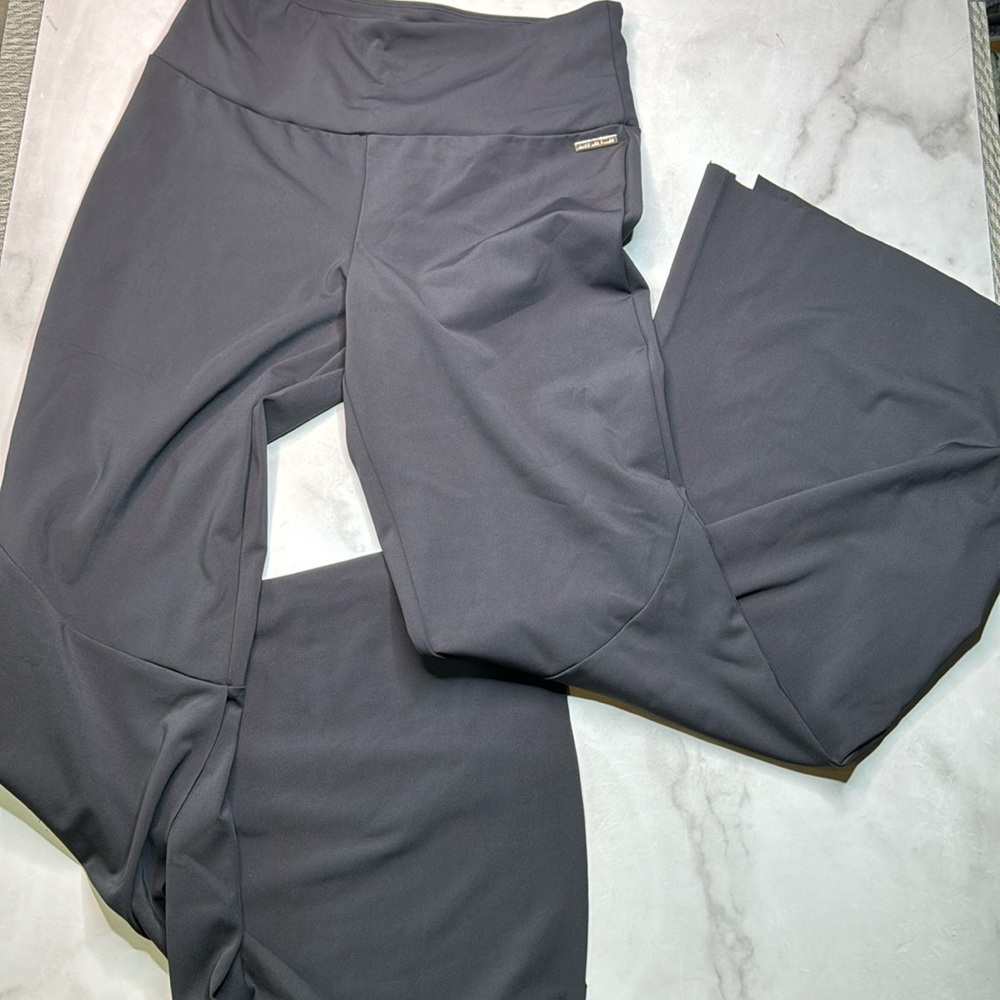 Avec Les Filles Women's Flared Leg Pants Side Slit